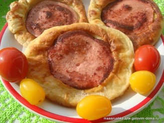 Сырные блинчики с колбасой