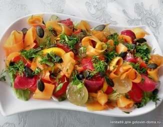 "Цвет осени!" салат с маринованными тыквой и сливой