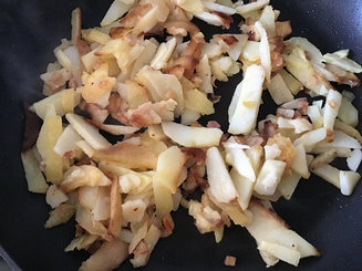 Картофель, жареный с беконом