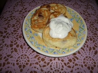 Оладушки творожные с изюмом