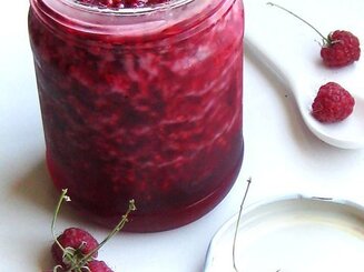 Сырое варенье из черной смородины