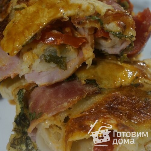 Горячая закуска с ветчиной и сыром из слоеного теста