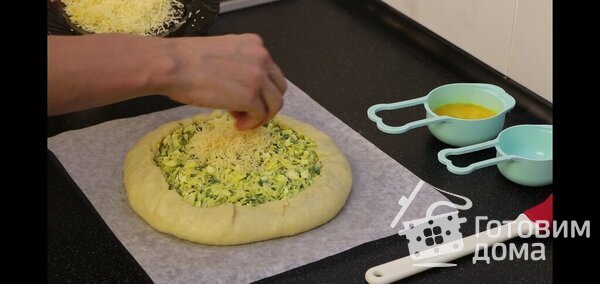 отрывной пирог с капустой яйцом и зеленью. 4bb82a3350d28572533cb1c2cd6a9c0f m. отрывной пирог с капустой яйцом и зеленью фото. отрывной пирог с капустой яйцом и зеленью-4bb82a3350d28572533cb1c2cd6a9c0f m. картинка отрывной пирог с капустой яйцом и зеленью. картинка 4bb82a3350d28572533cb1c2cd6a9c0f m. Пятница — отличный день для простой и сытной выпечки, например, пирога с капустой, яйцами и зеленым луком. Воспользуйтесь рецептом фуд-блогера Натальи Оконешниковой и результат вас не разочарует.