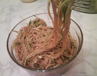 Маринованные кабачковые "спагетти"