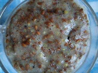 Льняная каша с финиками
