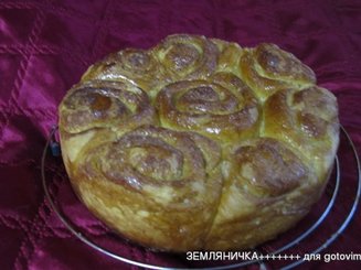 Сахарные булочки с медовой глазурью "Roulé au miel"