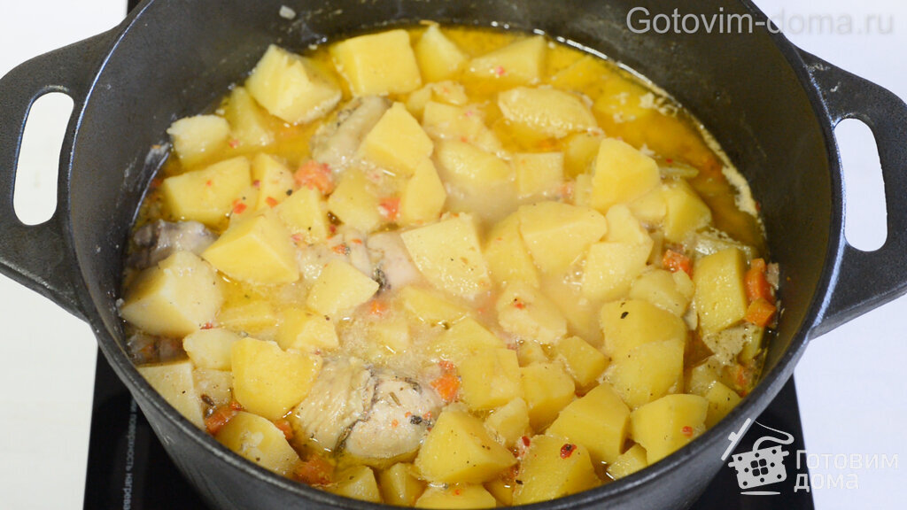 Как приготовить тушеную картошку с курицей в кастрюле