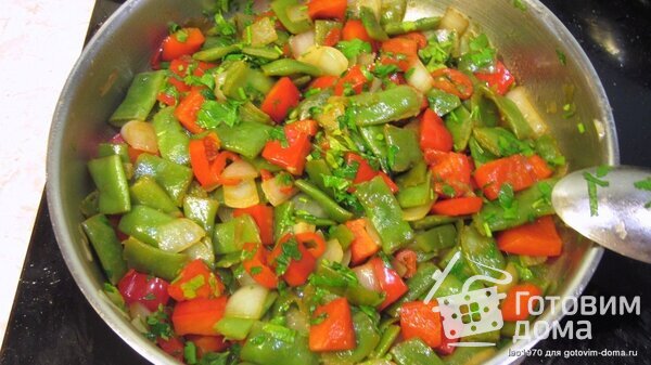 Теплый салат из стручковой фасоли &quot;Вертолет&quot; и перцев фото к рецепту 11