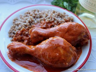Курица в розовом соусе