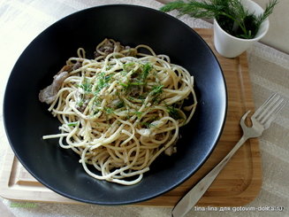 Макароны с грибами