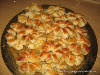 "Ананасовые хризантемы" (ананасы в слойке)