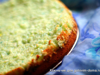 Вишневый пирог с кокосовой глазурью