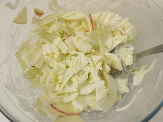 Салат из пекинской капусты