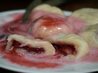Ленивые вареники с вишней