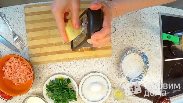 Запечённая тунцовая паста: со сливками, зеленью, сыром и томатом фото к рецепту 4