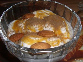 Странгисто ме мели (греческий йогурт с мёдом и орехами)