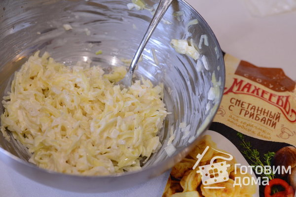 Сёмга в картофельной шубке со сметанно-грибным соусом Махеев фото к рецепту 5