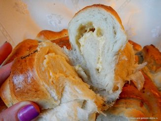 Хлеб с пармезаном и итальянскими травами