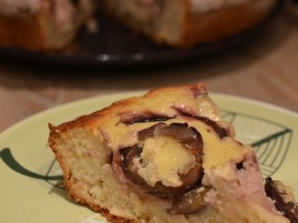 Сливовый пирог (из творожного теста со сметанной заливкой)