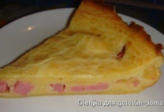 Заливной пирог с колбасой и сыром