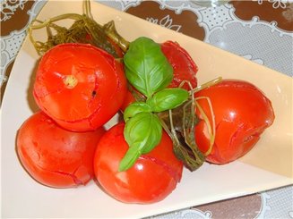 Быстрые маринованные помидоры