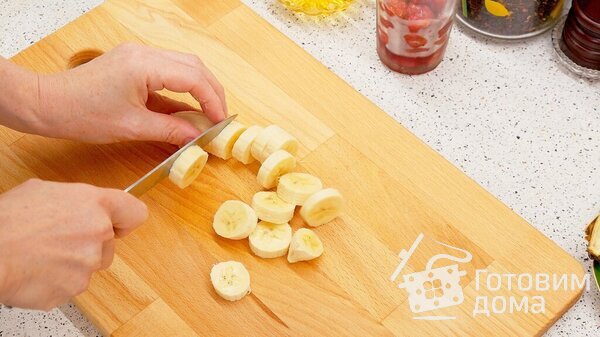 Смузи Тутти-Фрутти: банан, апельсин, вишня фото к рецепту 1