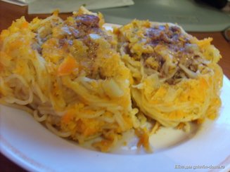Запеченные  гнезда из макарон