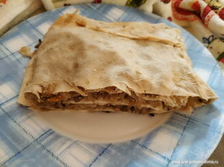 Традиционный польский (рождественский) рулет с капустой и грибами.