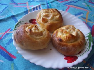 Ватрушки с творогом, яблоками и корицей