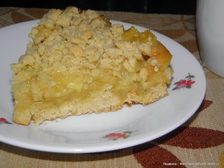 Пирог с заварным кремом и яблоками