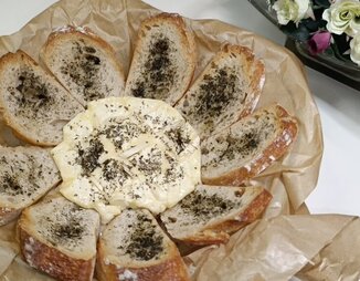 Запеченный камамбер (сыр)