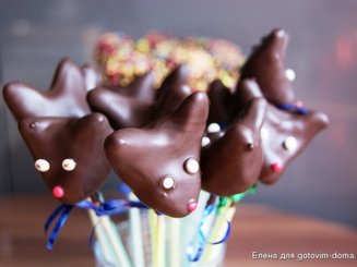 Пирожное на палочках cake-pops