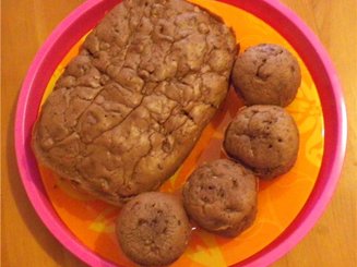 Кофейный кекс с вишней и черносливом