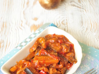 Баклажаны с грибами и овощами