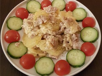 Запеканка из фарша и картофеля