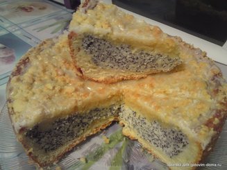 Творожно-маковый пирог со сладкой крошкой и глазурью