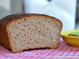 Хлеб со смешанной мукой и семечками на ржаной закваске