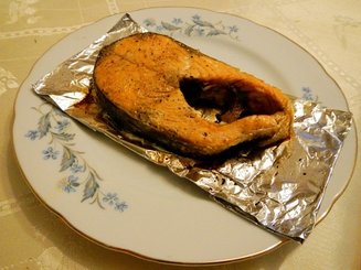 Лосось, копченный на зеленом чае