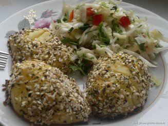 Картофель, запеченный в семенах кунжута