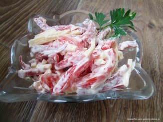 Салат Колбасофф с помидорами и сыром