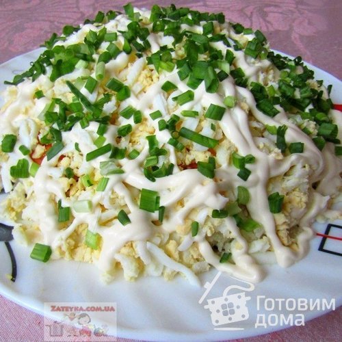 Слоёный салат со шпротами