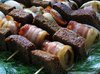 Грибные шашлычки с копчёной грудинкой и душистым хлебом