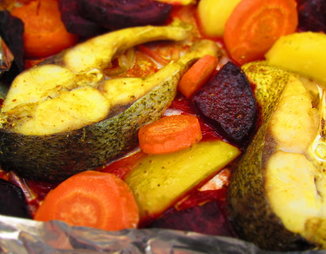 Толстолобик запеченный с овощами