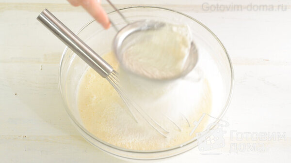 Заливной пирог с зеленым луком и яйцом фото к рецепту 8