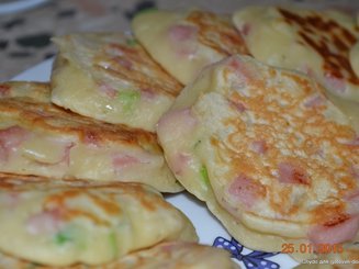 Оладьи с колбасой