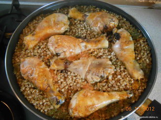 Курица с гречкой в духовке