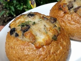 Булочки фаршированные мясом и грибами