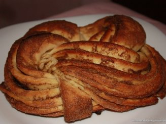 Эстонский венок с корицей и маком