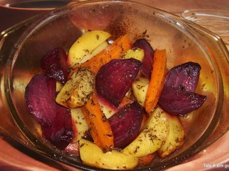 Полезные коренья (запечённые морковь, свекла, пастернак...)
