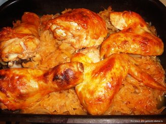 Капуста, запечённая в духовке с курочкой